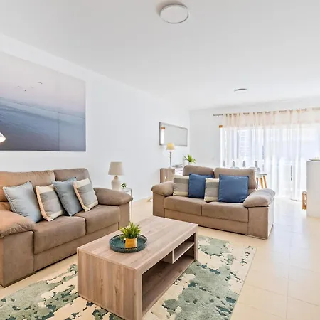 Moderne A Avec Piscine Et Parking - Pt-1-48 Apartman *